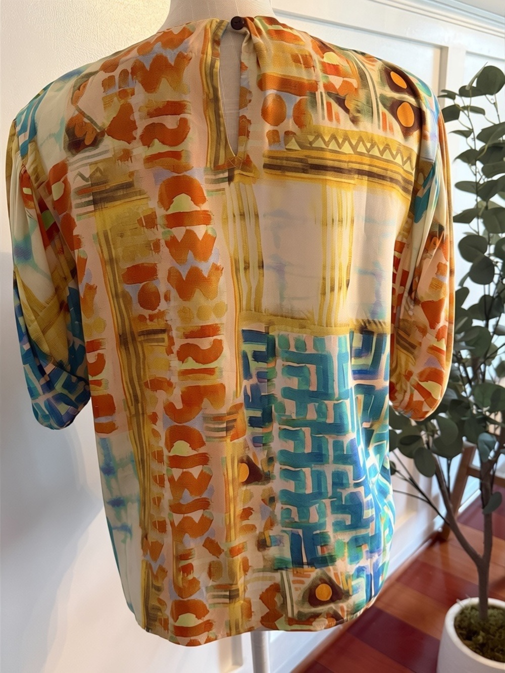 Abstract Print Short Sleeve Tee in Yellow & Blue - Picture 3 of 4